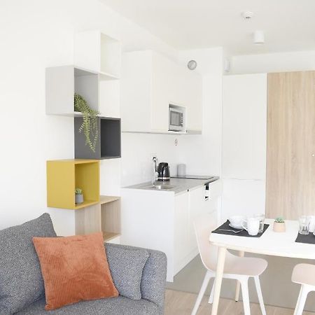 White Apartment Modern Tower Atal グディニャ エクステリア 写真