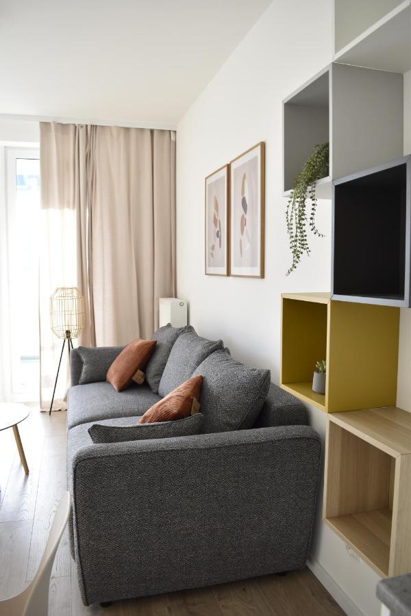 White Apartment Modern Tower Atal グディニャ エクステリア 写真