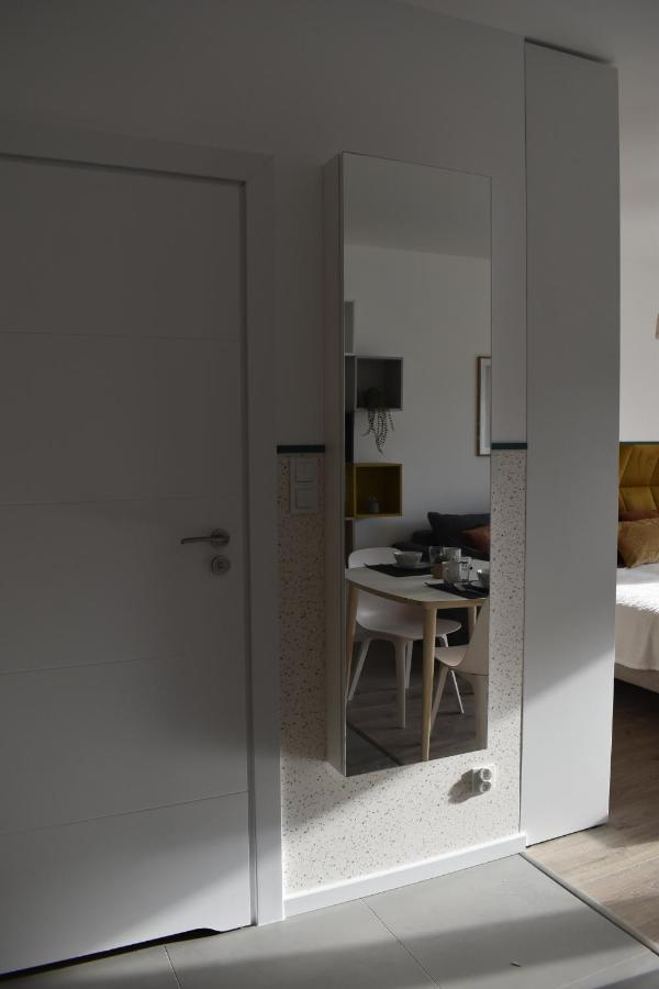 White Apartment Modern Tower Atal グディニャ エクステリア 写真